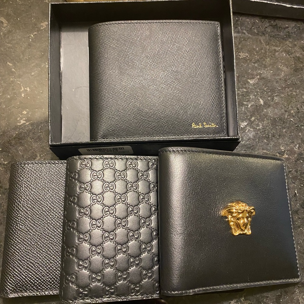 Brand New: VERSACE Leather 'La Medusa' Bifold Wallet